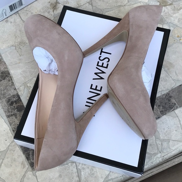 NIB beige suede heels”price firm” - Picture 6 of 8